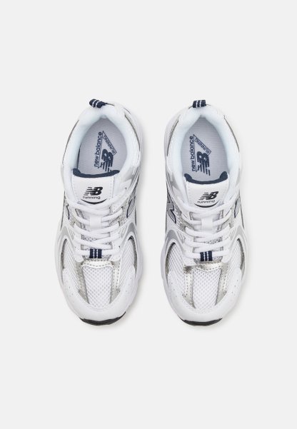 New Balance 530 UNISEX - Zapatillas - Grey/White/Silver - imagen 6