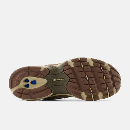 New Balance 530 - DARK MUSHROOM con INCENSE y Linen - MR530SNC