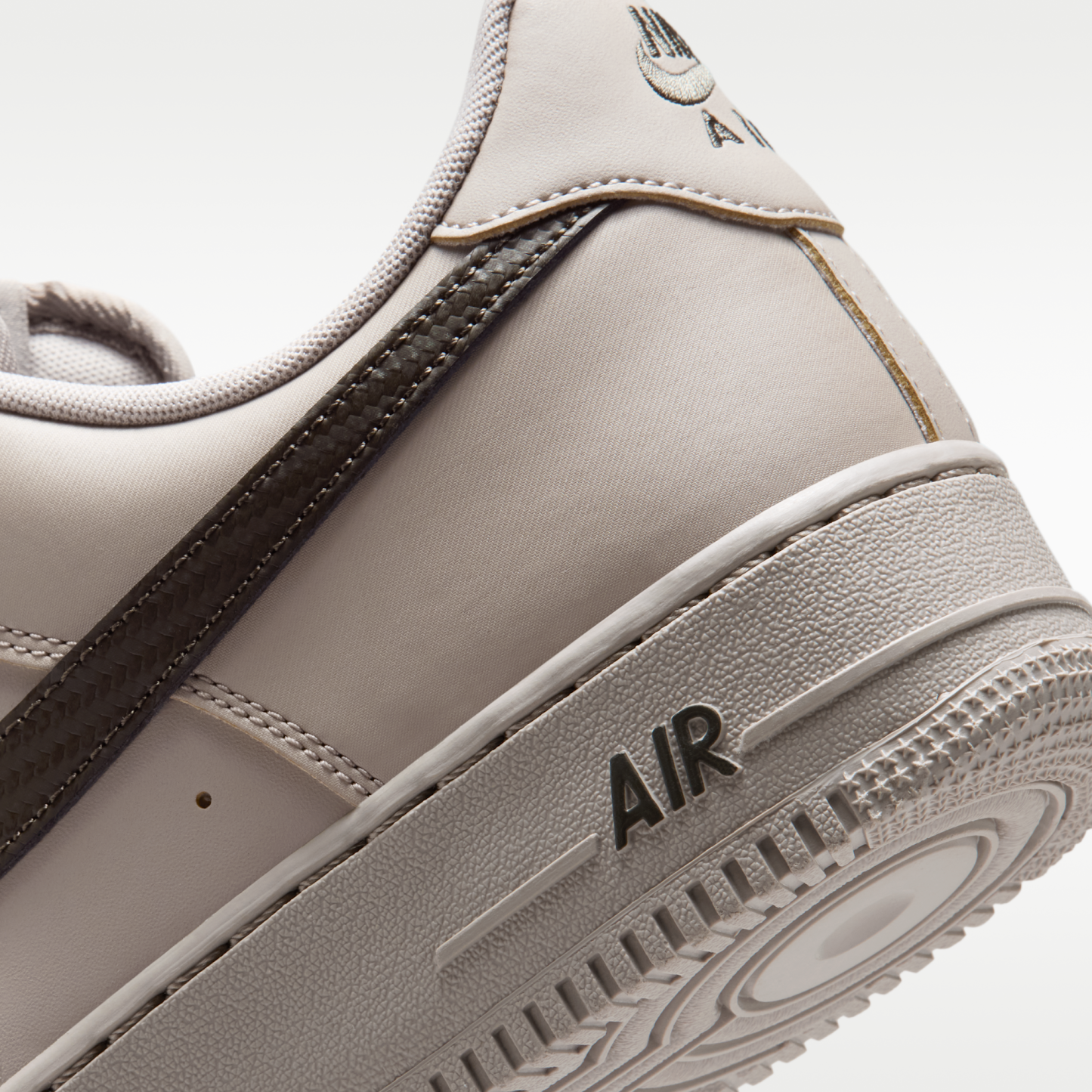 Nike Air Force 1 '07 - College Grey/Newsprint - 8