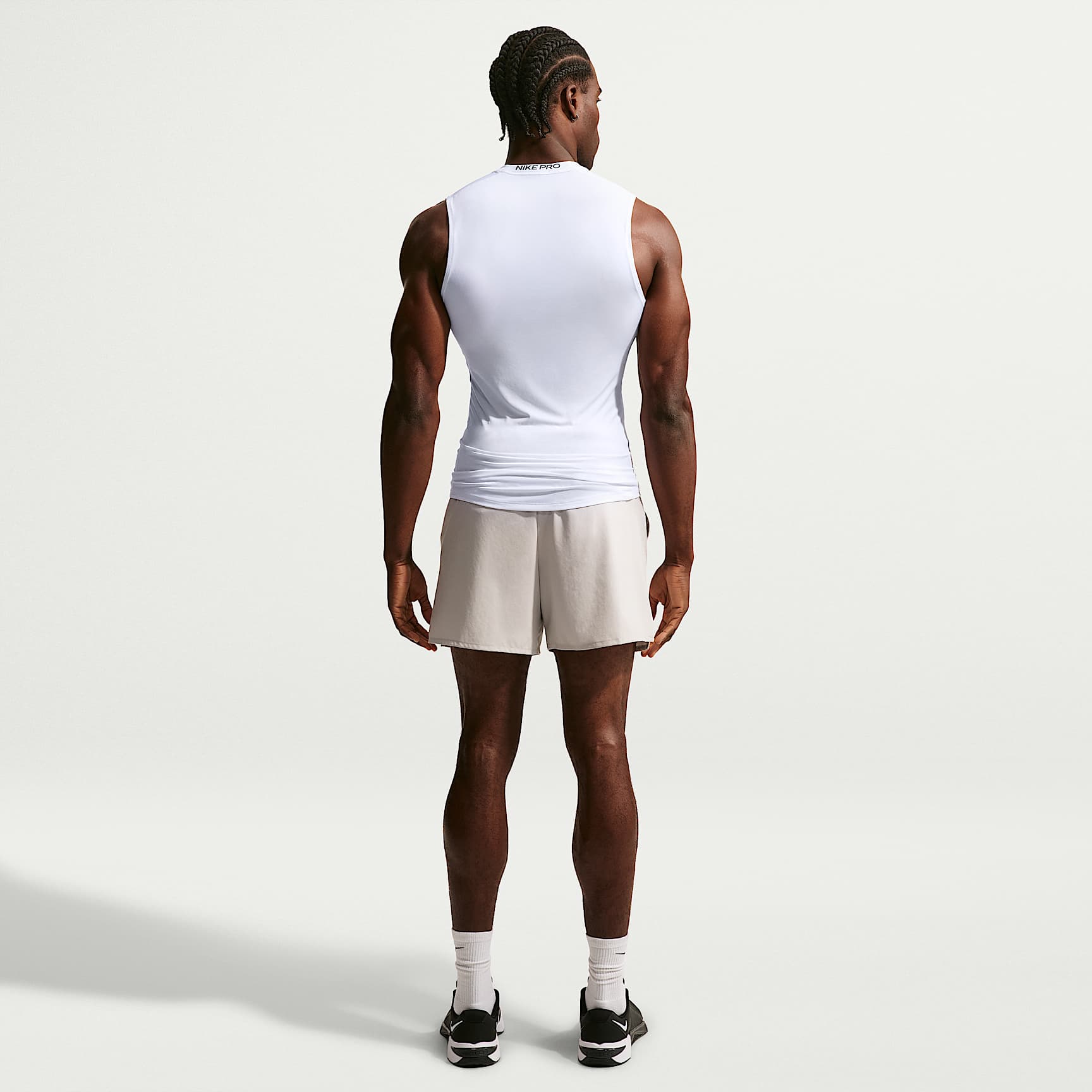 Nike Pro - Nike Pro ärmelloses Dri-FIT Fitnessoberteil mit enger Passform für Herren