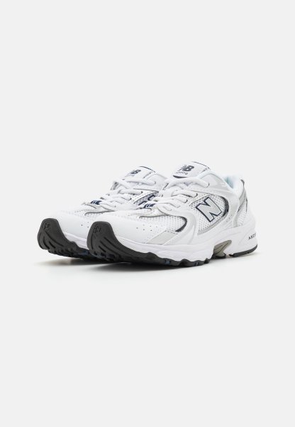 New Balance 530 UNISEX - Zapatillas - Grey/White/Silver - imagen 4