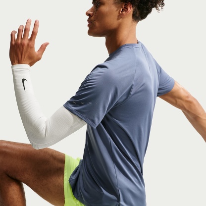 Nike Stride - Nike Stride Dri-FIT ADV Kurzarm-Laufoberteil (Herren)