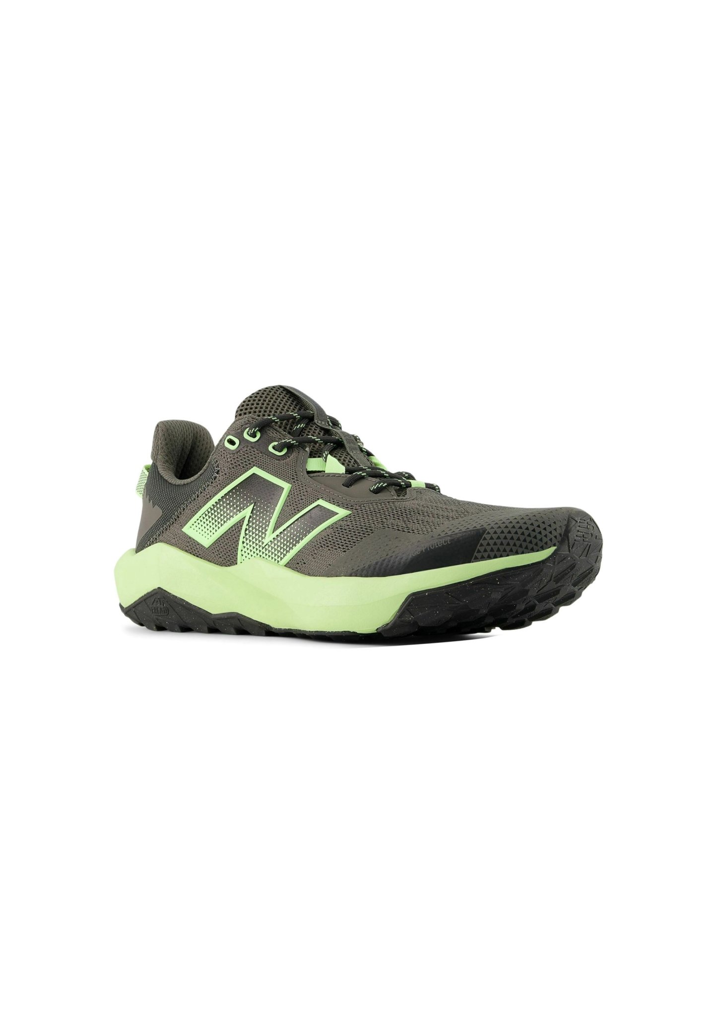 Zapatilla deportiva de color gris oscuro y verde claro con suela texturizada y un gran logo estilizado en forma de N en el lateral, mostrada en un ligero ángulo.