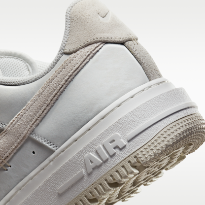 Nike Air Force 1 Luxe - Summit White/Light Bone/Summit White - 8