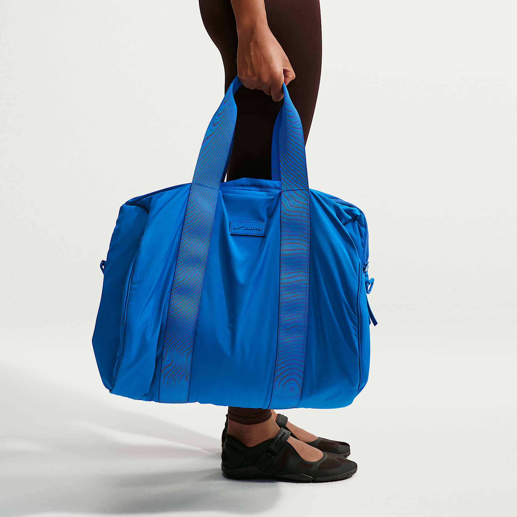 NikeSKIMS - NikeSKIMS Puffer-Gymnastiktasche (Damen)
