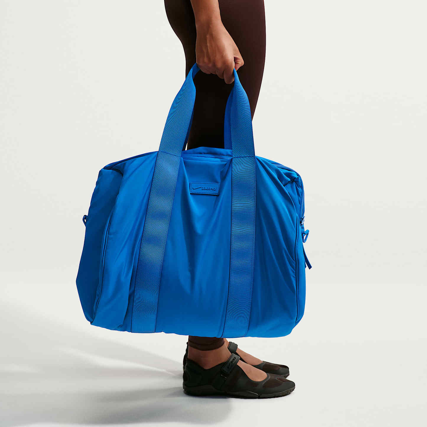 NikeSKIMS - NikeSKIMS Puffer-Gymnastiktasche (Damen)