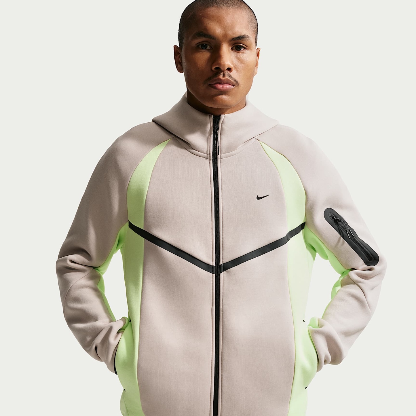 Nike Tech - Nike Tech Windrunner-Fleecejacke mit durchgehendem Reißverschluss und Color-Block-Design (Herren)
