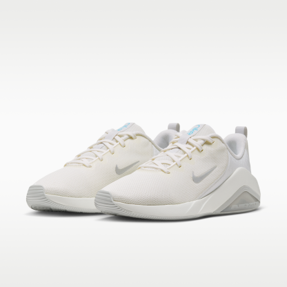 Nike Bella 7 - Sail/Photon Dust/Baltic Blue/Metallic Silver - 5