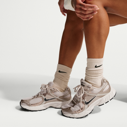 Nike V5 RNR Premium - Sanddrift/Blur/Light Orewood Brown/Off Noir - 9