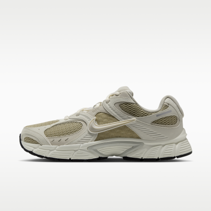 Nike V5 RNR - Desert Khaki/Phantom/Sail/Light Bone - 1