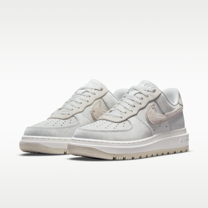 Nike Air Force 1 Luxe - Summit White/Light Bone/Summit White - 5