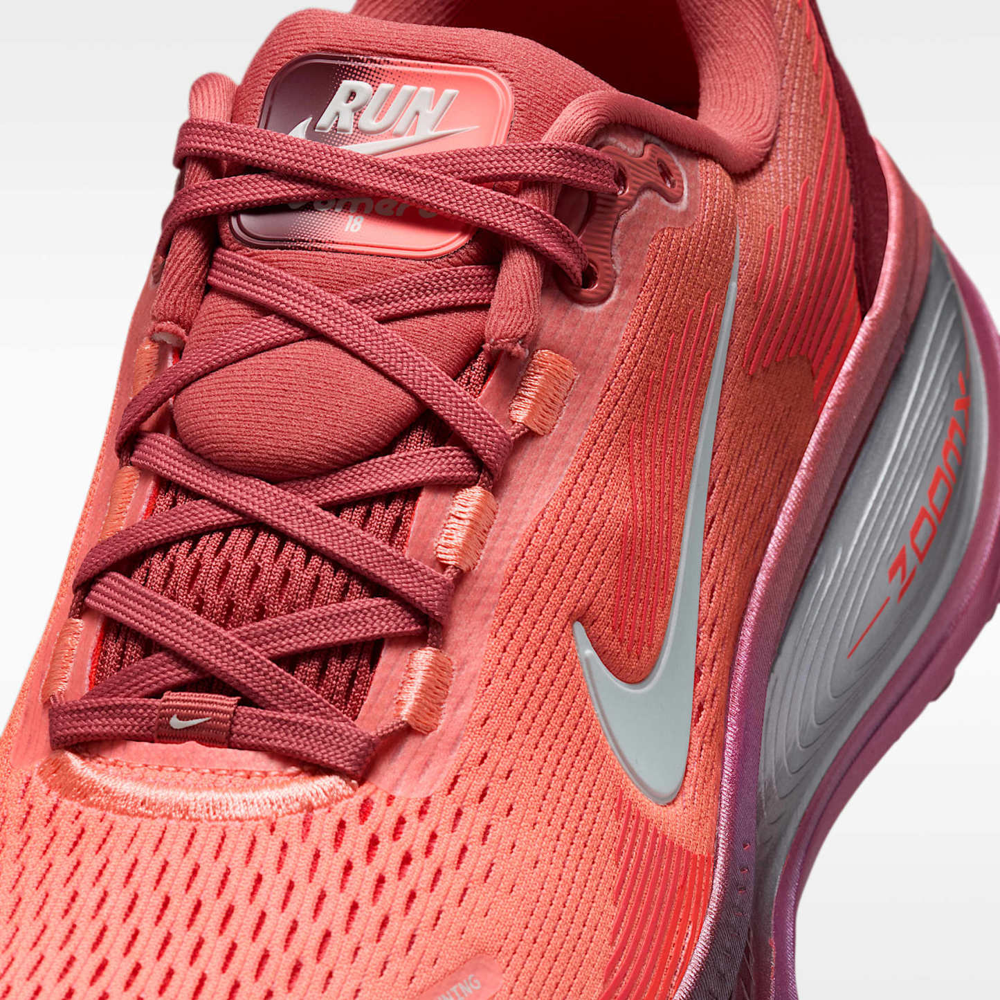 Nike Vomero 18 - Nike Vomero 18 SE Straßenlaufschuh (Damen)