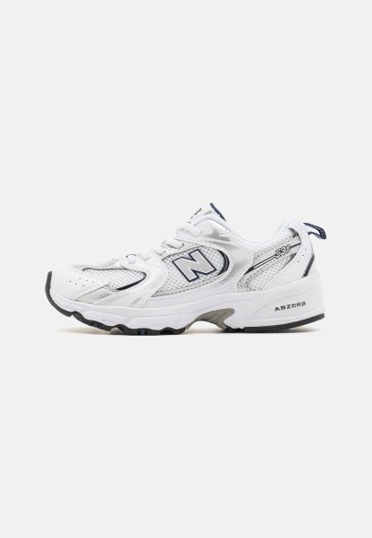 New Balance 530 UNISEX - Zapatillas - Grey/White/Silver - imagen principal
