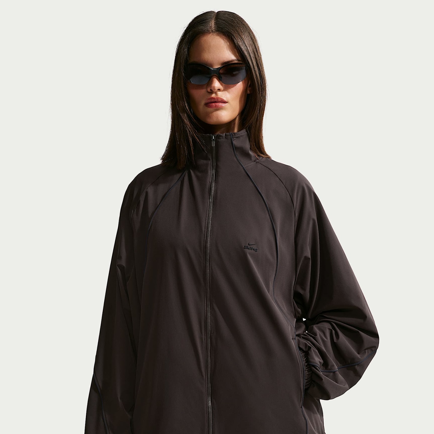 NikeSKIMS Stretch Nylon - NikeSKIMS Stretch Nylon Oversize-Jacke (Damen)