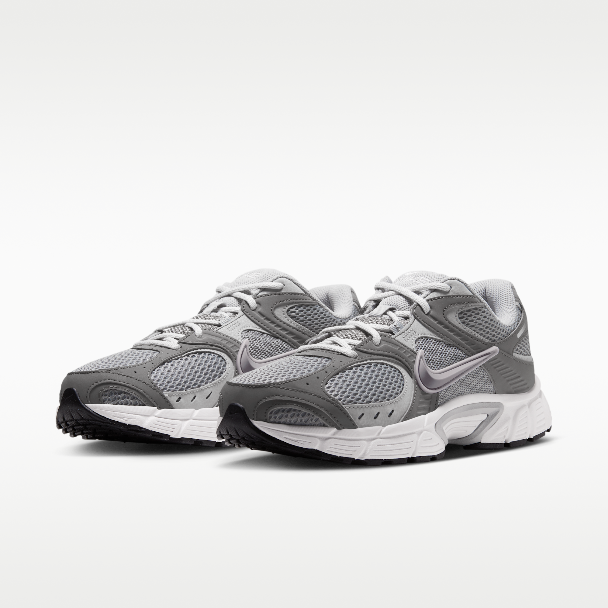 Nike V5 RNR - Particle Grey/Flat Pewter/Platinum Tint/Light Smoke Grey - 5