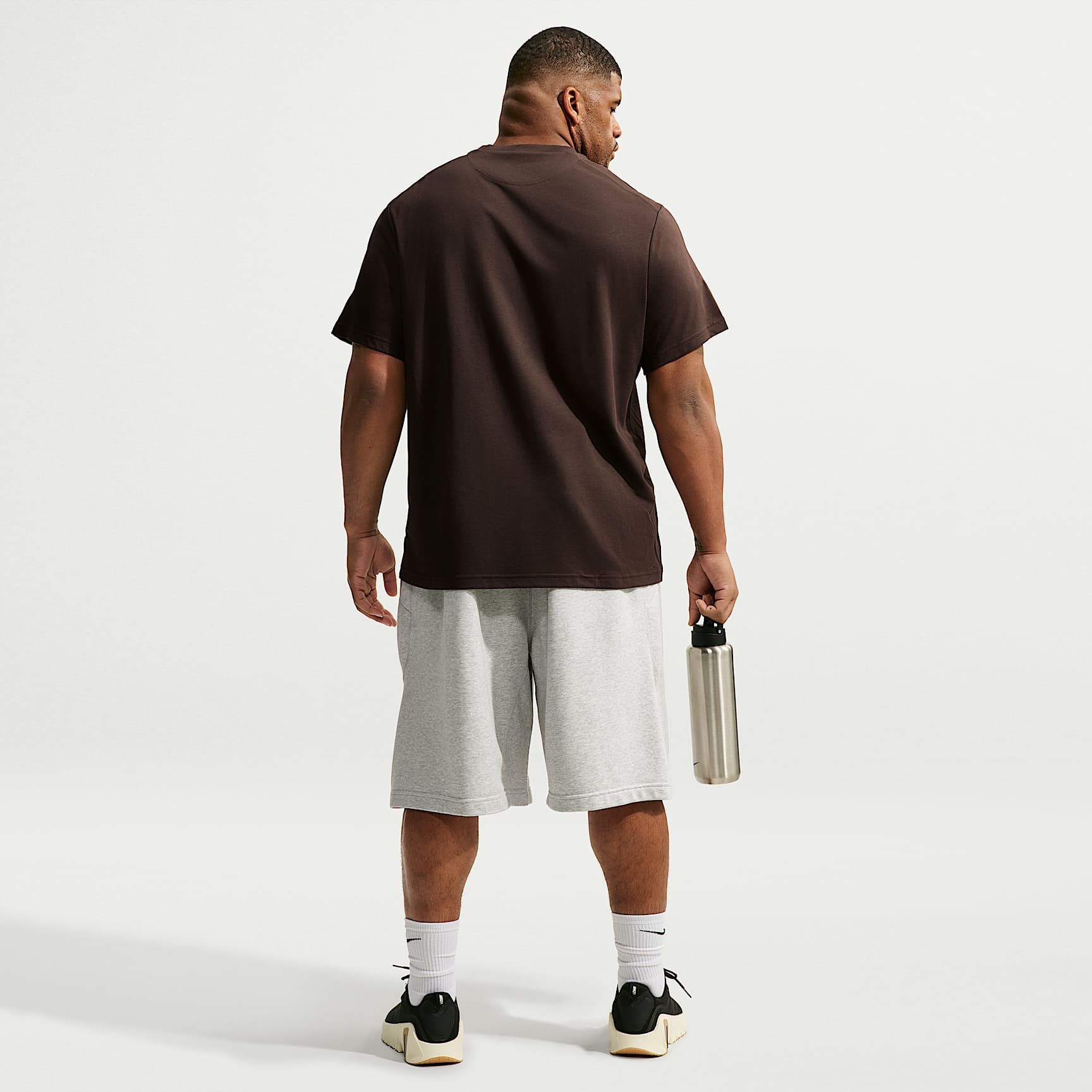 Nike Primary - Nike Primary vielseitiges Nike Dri-FIT Kurzarm-Oberteil für Herren