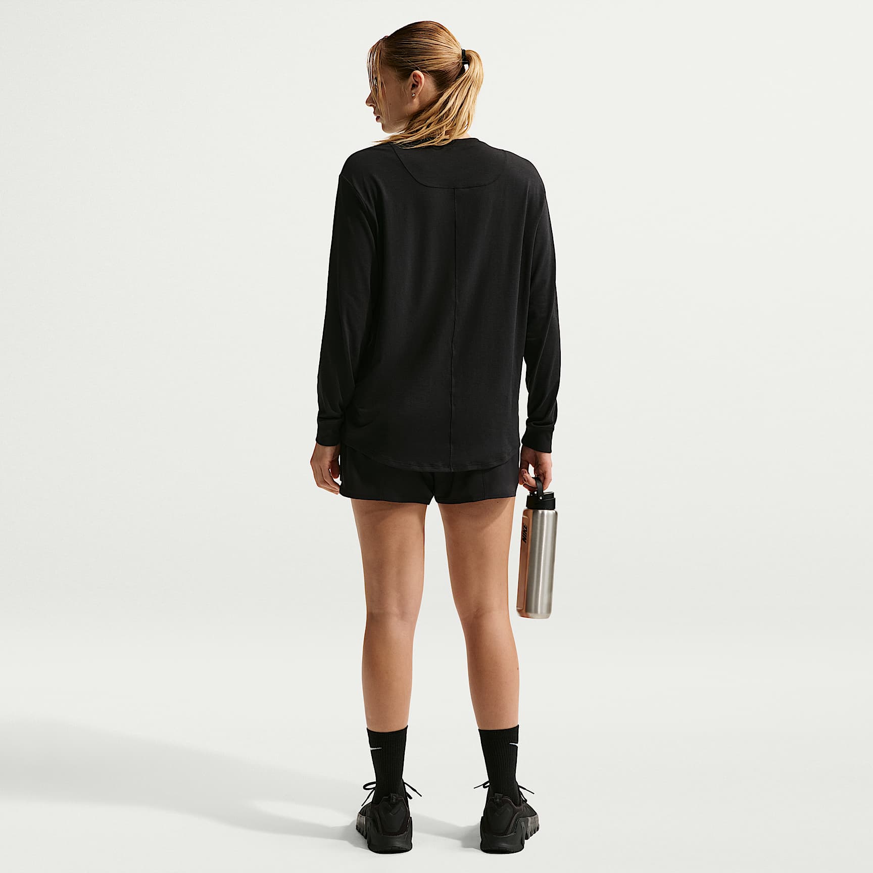Nike One - Nike One Dri-FIT-Shorts mit mittelhohem Bund und Futter für Damen (ca. 7,5 cm)