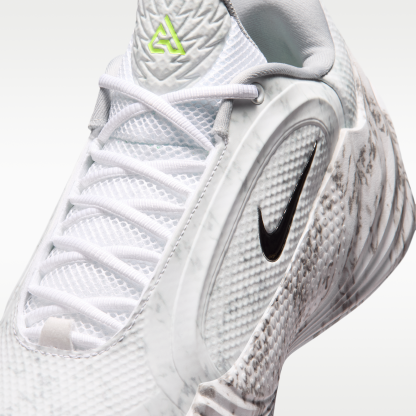 Giannis Freak 8 - Λευκό/Light Smoke Grey/Μαύρο/Metallic Silver - 7
