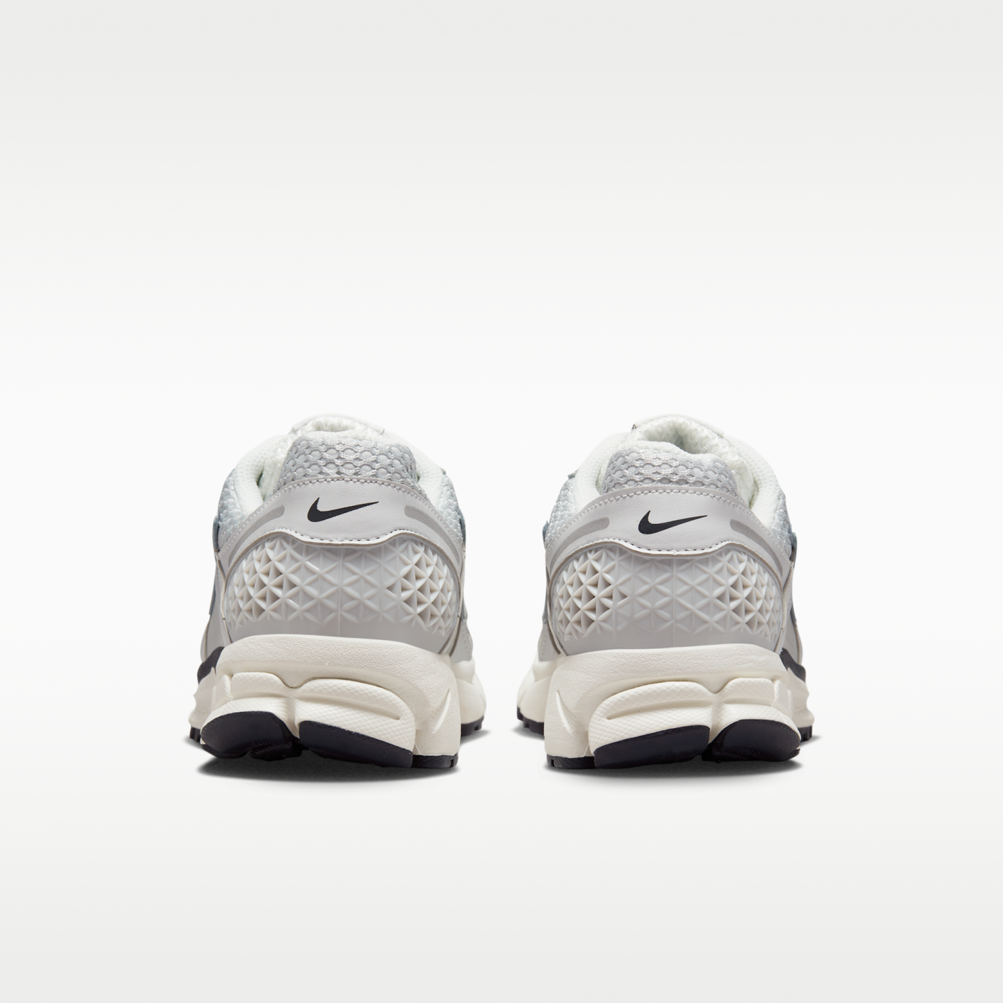 Nike Zoom Vomero 5 - Photon Dust/Gridiron/Sail/Chrome - 6