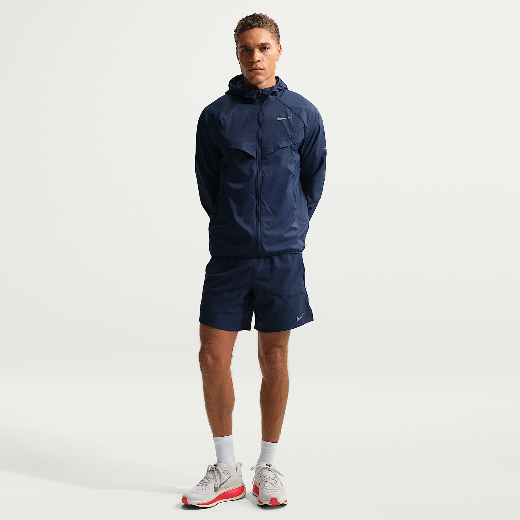 Nike Stride - Nike Stride Repel-Laufjacke mit UV-Schutz (Herren)