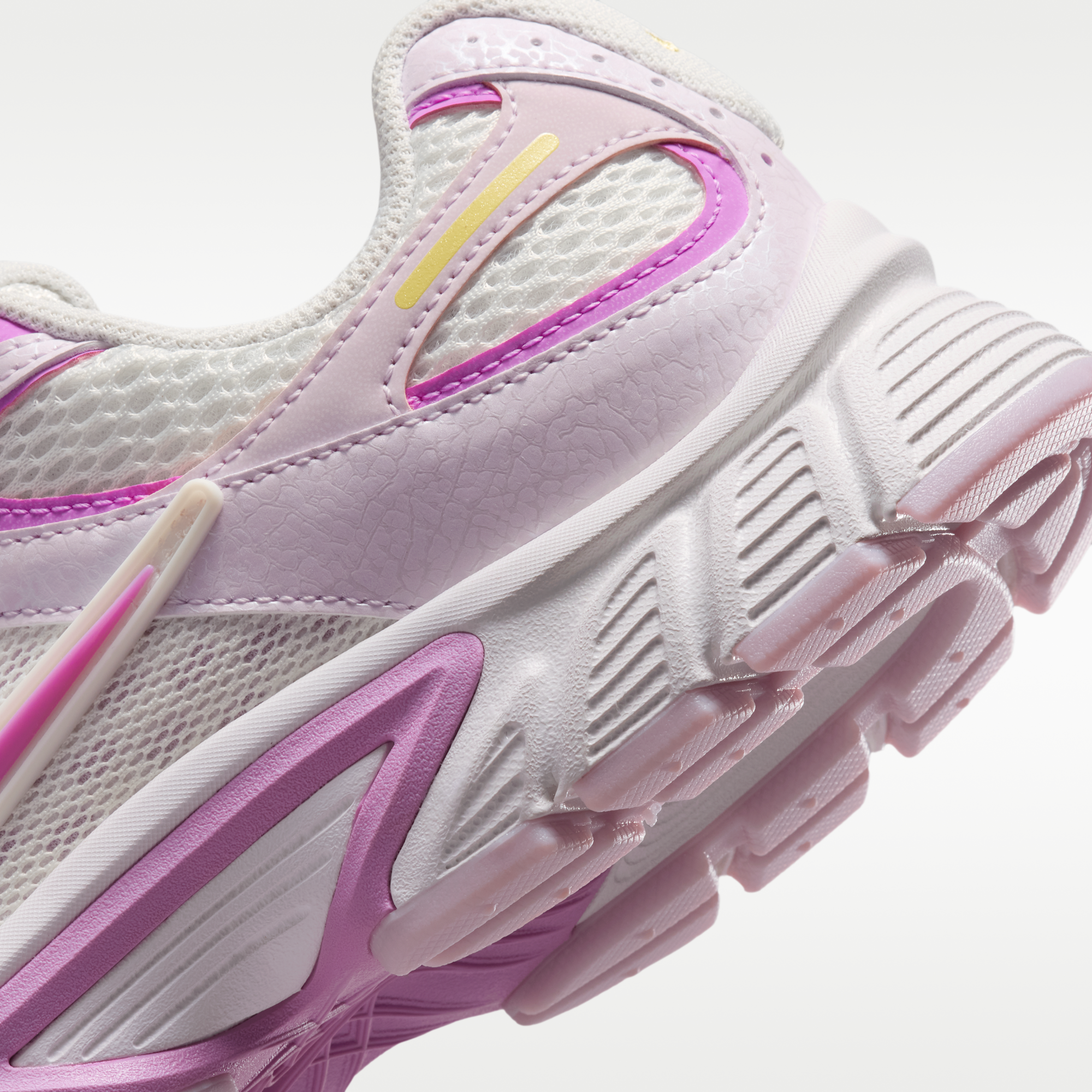 Nike V5 RNR Premium - Summit White/Bleached Lilac/Soft Yellow/Light Magenta - 8