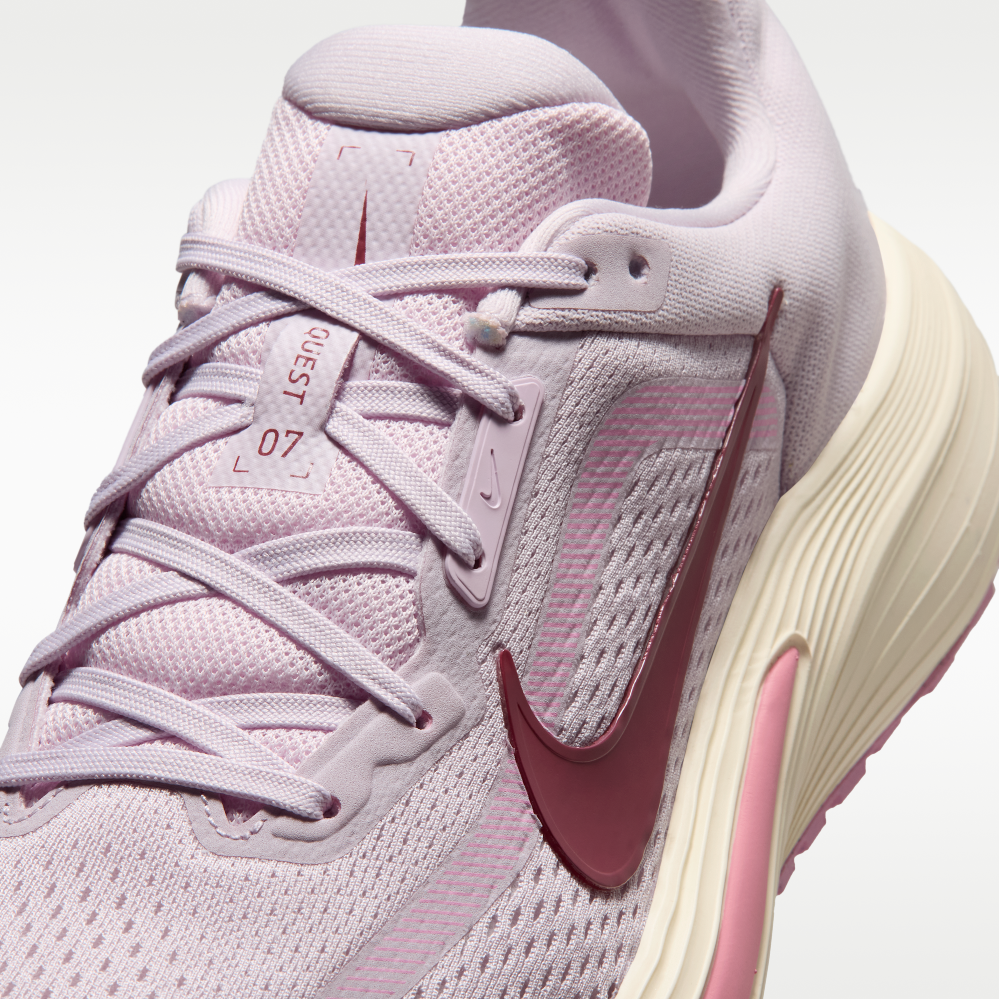 Nike Quest 7 - Bleached Lilac/Sail/Pink Rise/Pink Smoke - 7