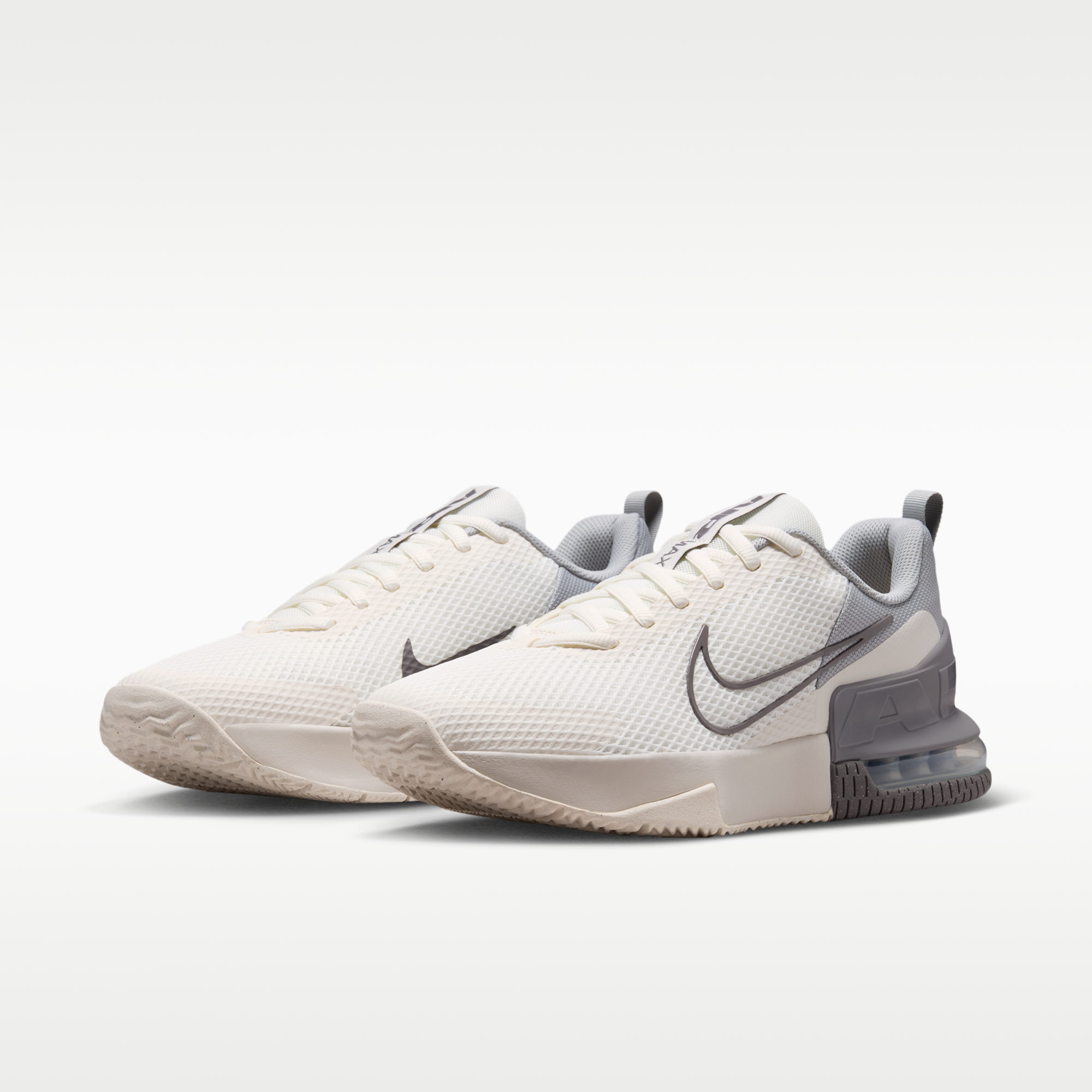 Nike Air Max Alpha Trainer 6 - Sail/Light Smoke Grey/Phantom/Pencil Point - 5