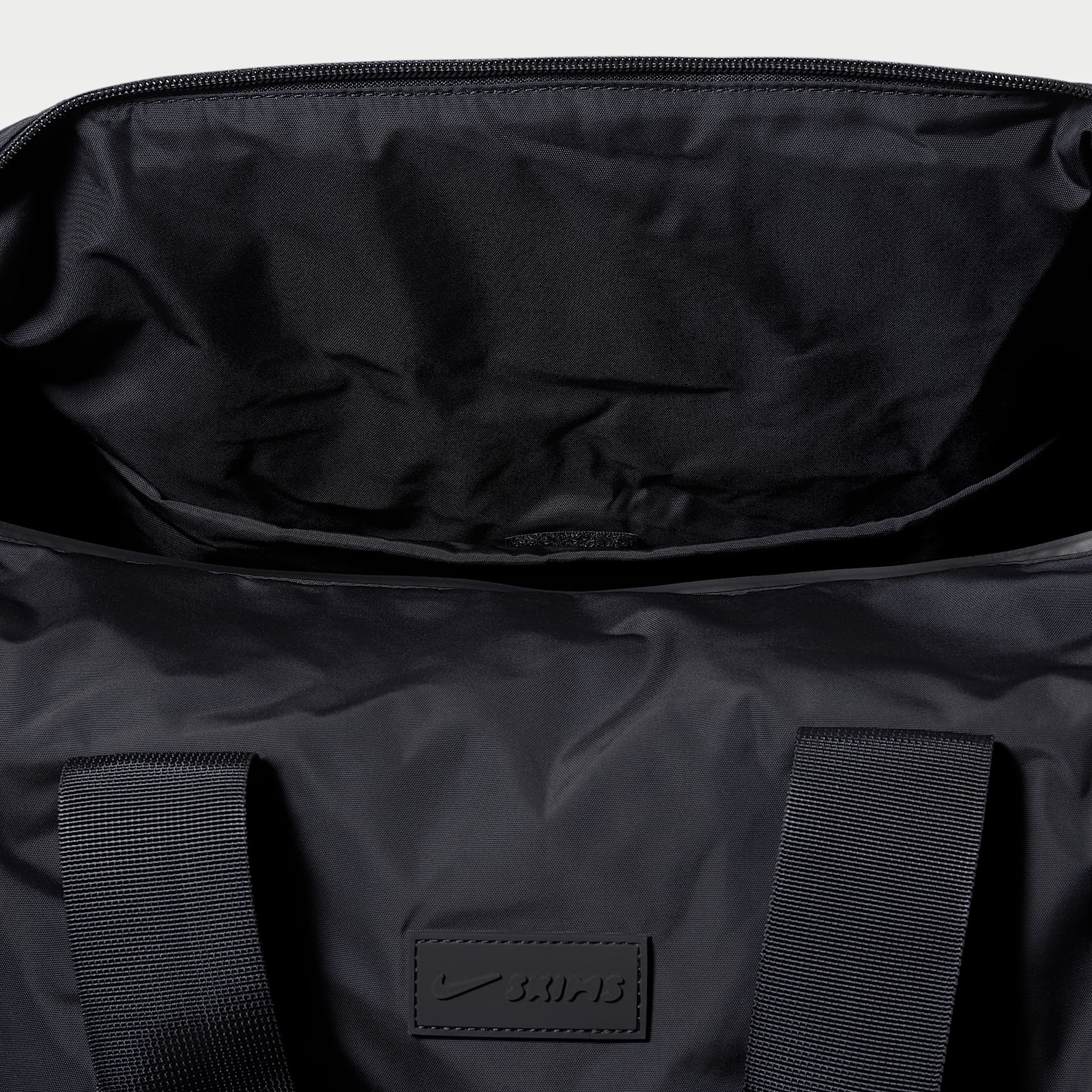 NikeSKIMS - NikeSKIMS Puffer-Gymnastiktasche (Damen)