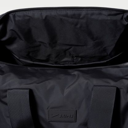 NikeSKIMS - NikeSKIMS Puffer-Gymnastiktasche (Damen)