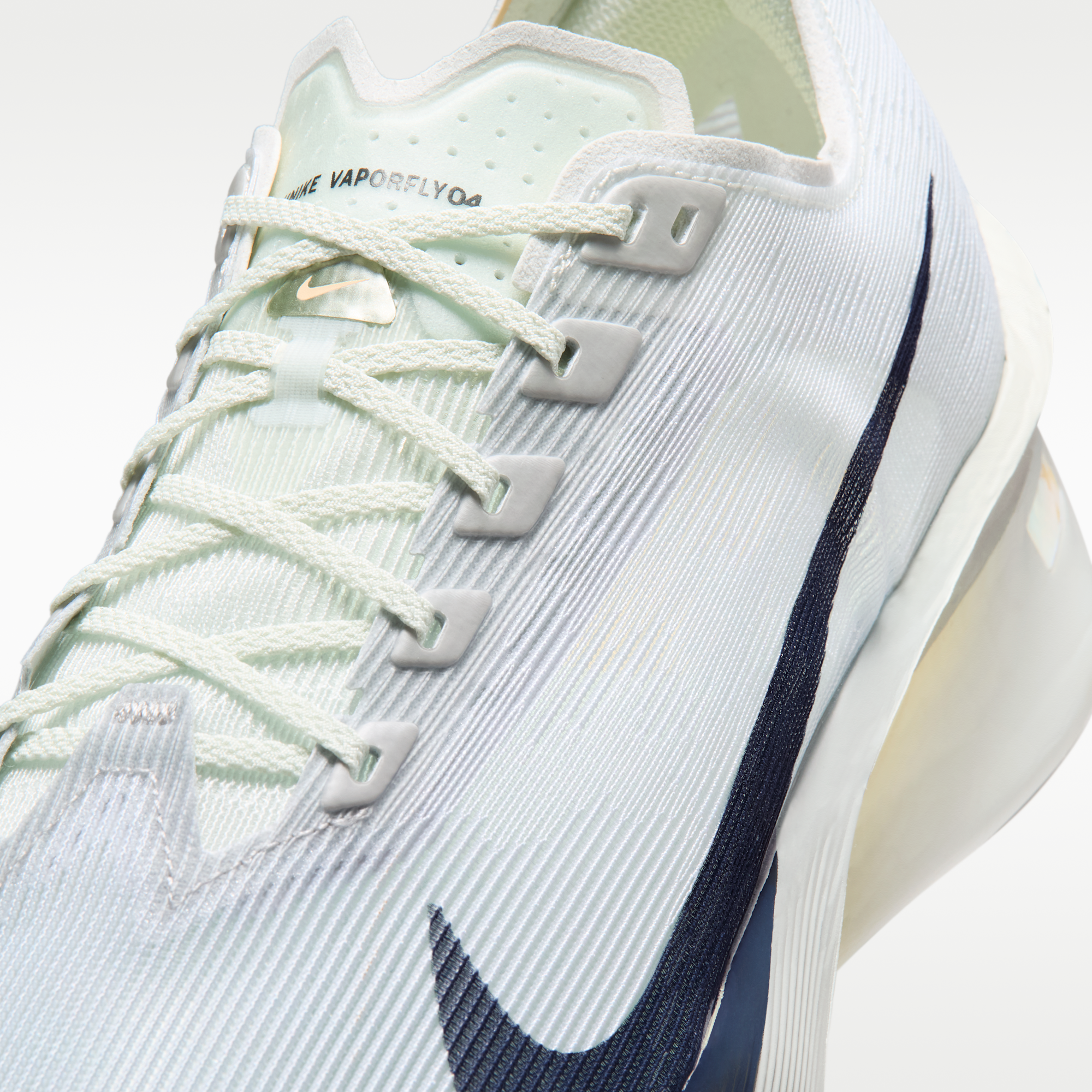 Nike Vaporfly 4 - Spruce Aura/Grey Fog/Ice Peach/Dark Obsidian - 7