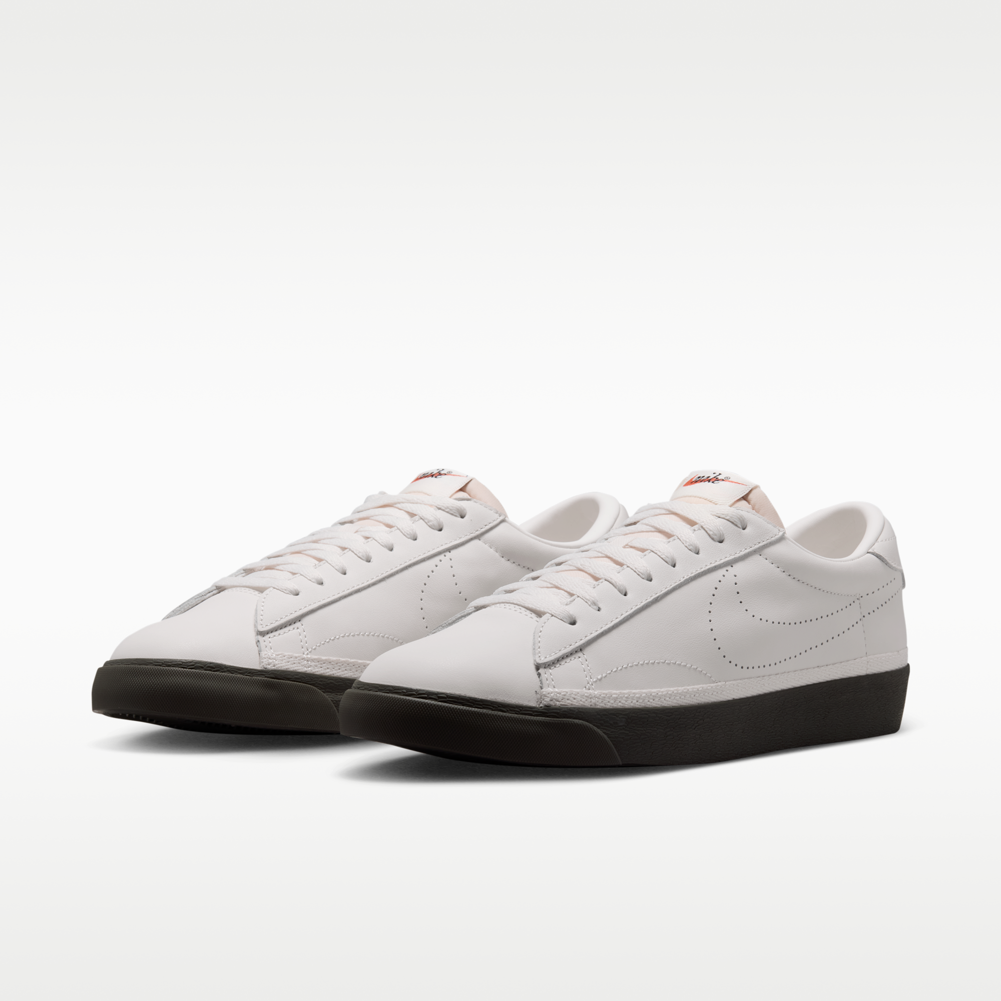 Nike Tennis Classic - Phantom/Cave Stone/Sail/Phantom - 5