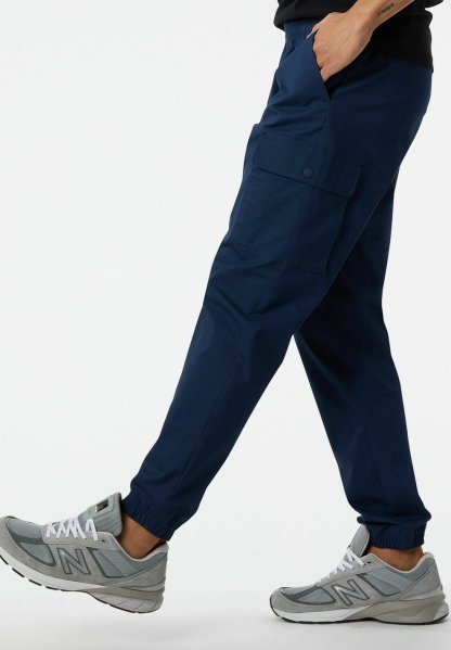 New Balance ATHLETICS - Pantalones cargo - natural indigo