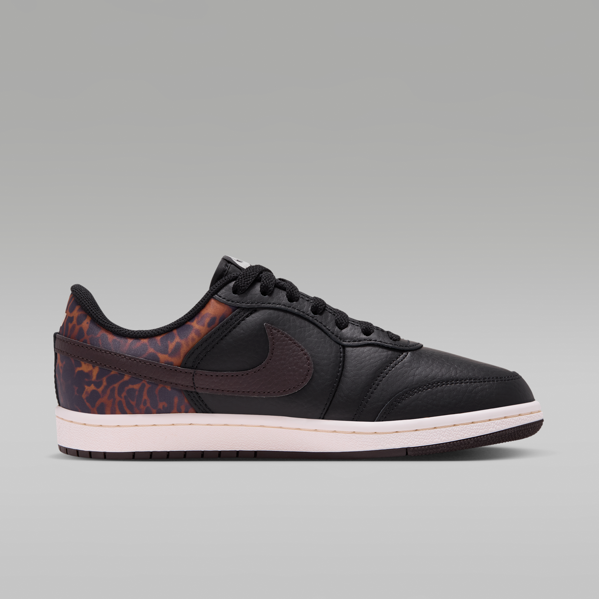 Air Jordan Skyline Low - Μαύρο/Chalk/Velvet Brown - 3