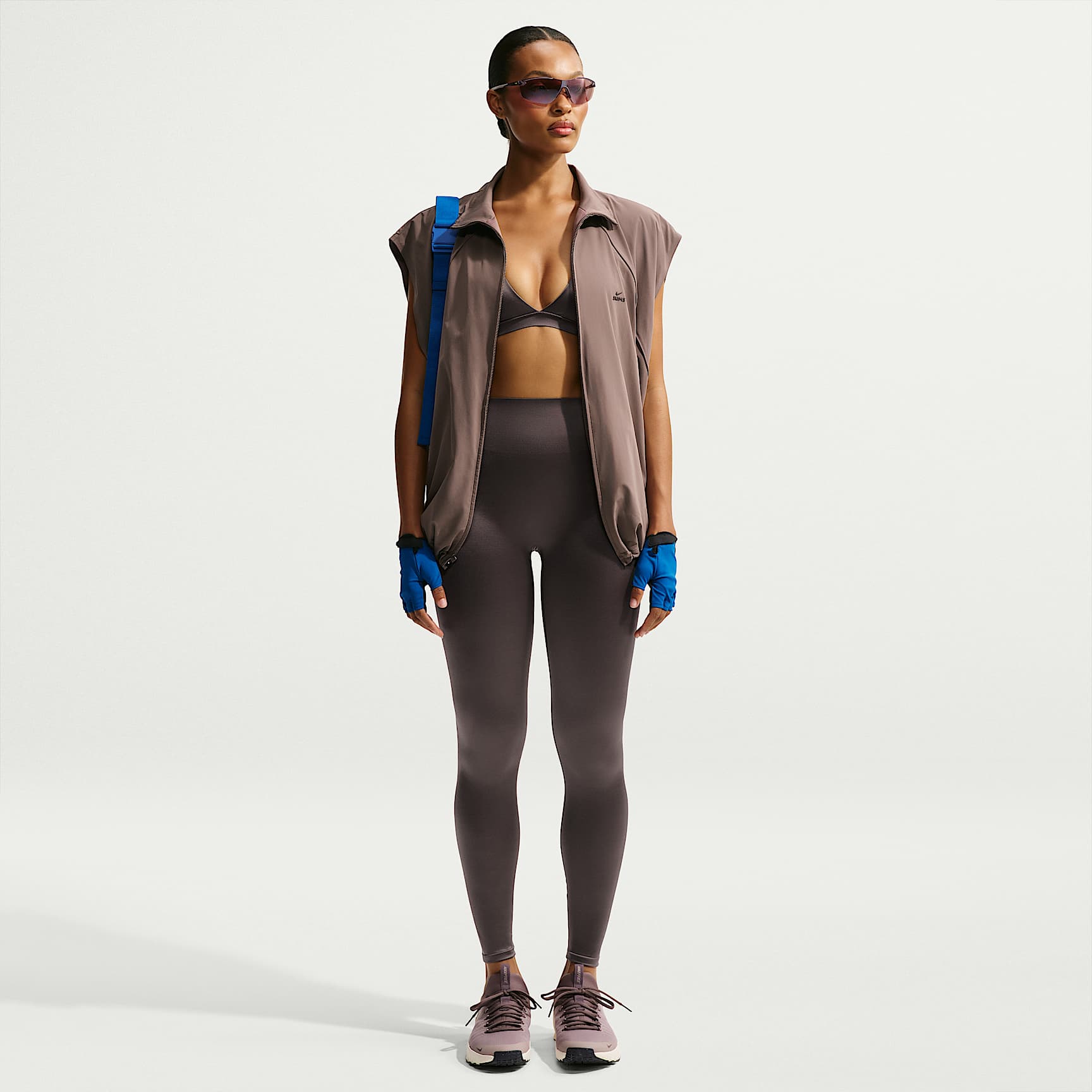 NikeSKIMS Satin Shine - NikeSKIMS Satin Shine Leggings mit hohem Bund (66 cm, Damen)