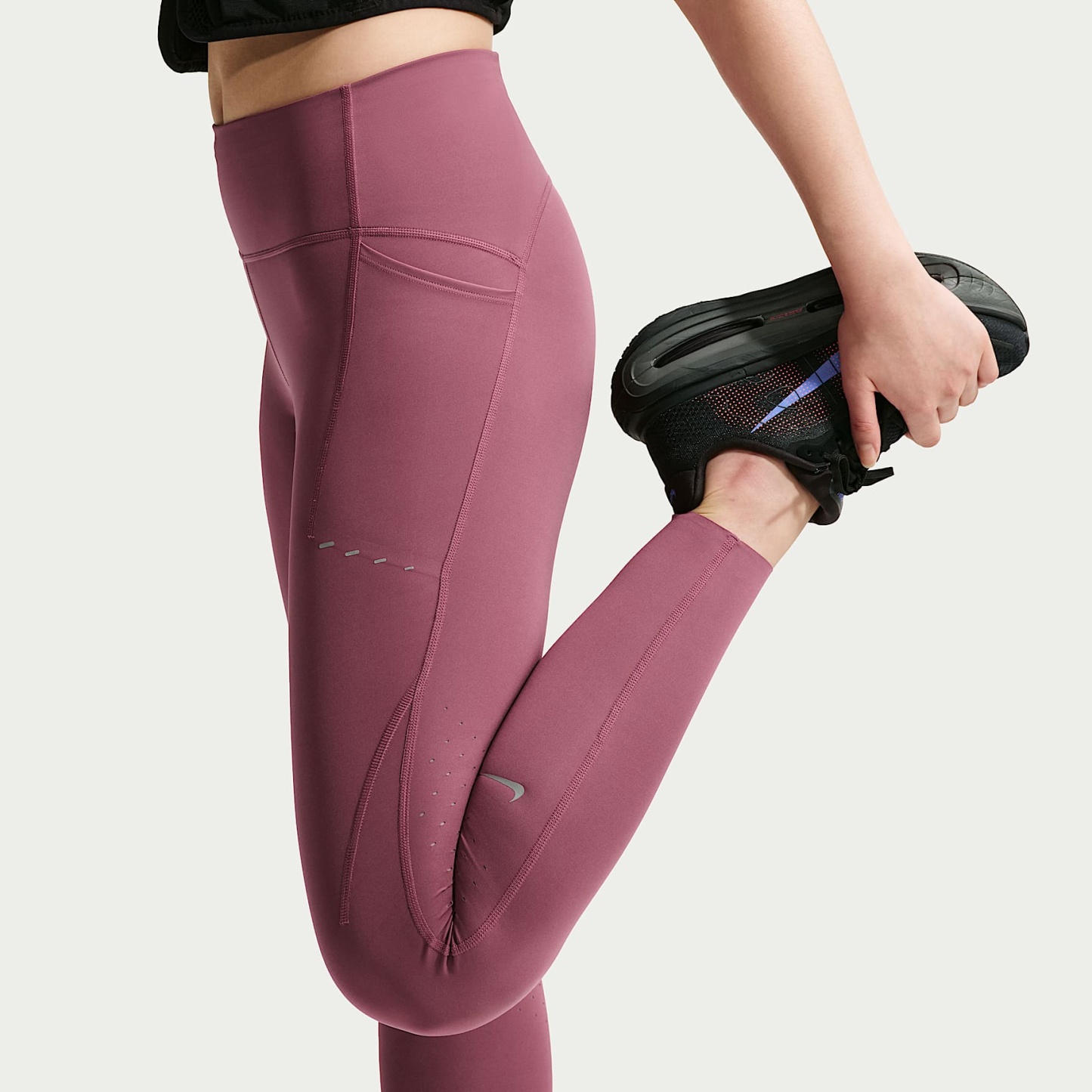 Nike Swift - Nike Swift 7/8-Lauf-Leggings mit hohem Bund und Taschen (Damen)