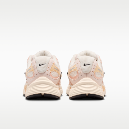 Nike V5 RNR Premium - Chalk/Silt Red/Arctic Orange/Chalk - 6