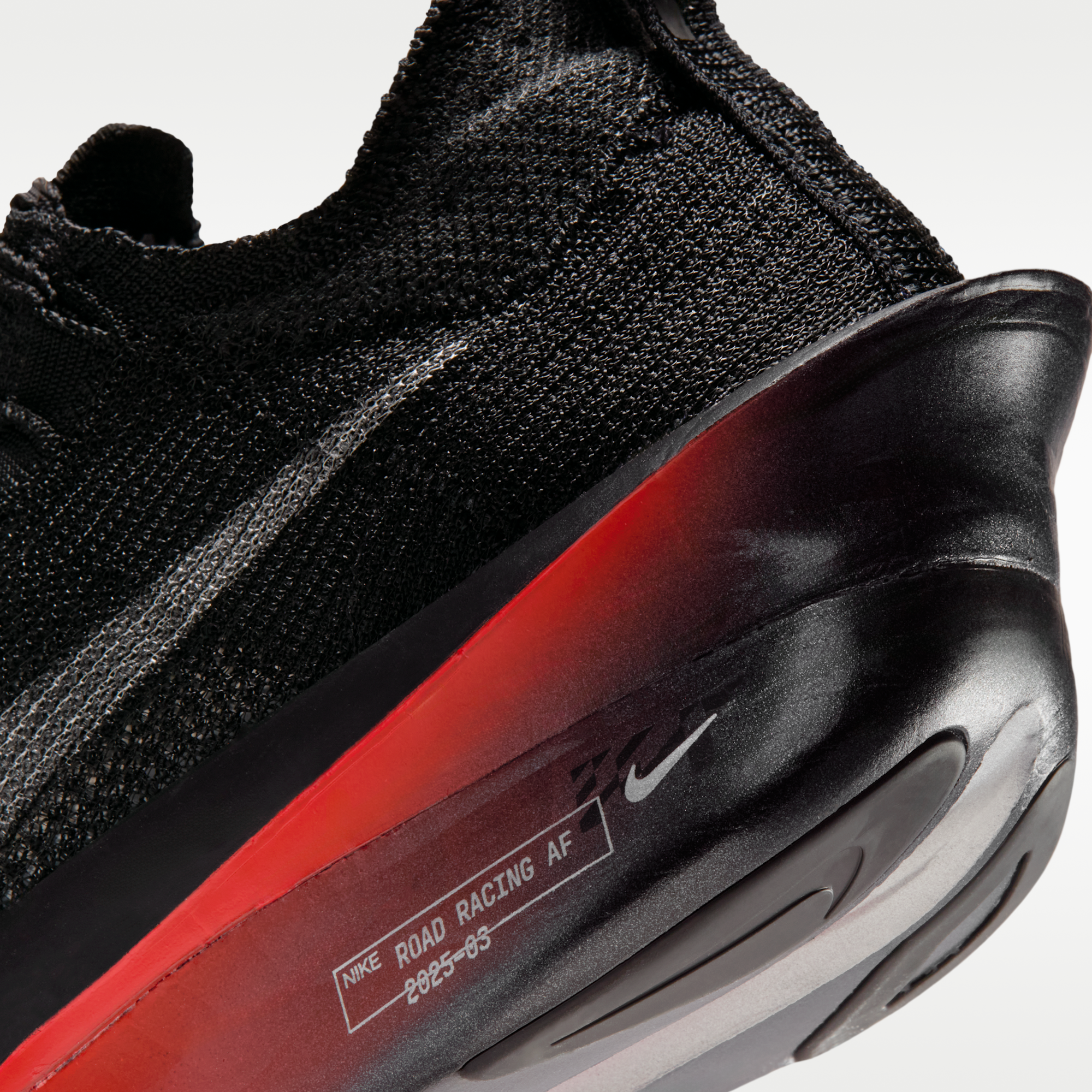 Nike Alphafly 3 "Run in Berlin" - Μαύρο/Bright Crimson/Wolf Grey/Metallic Silver - 8