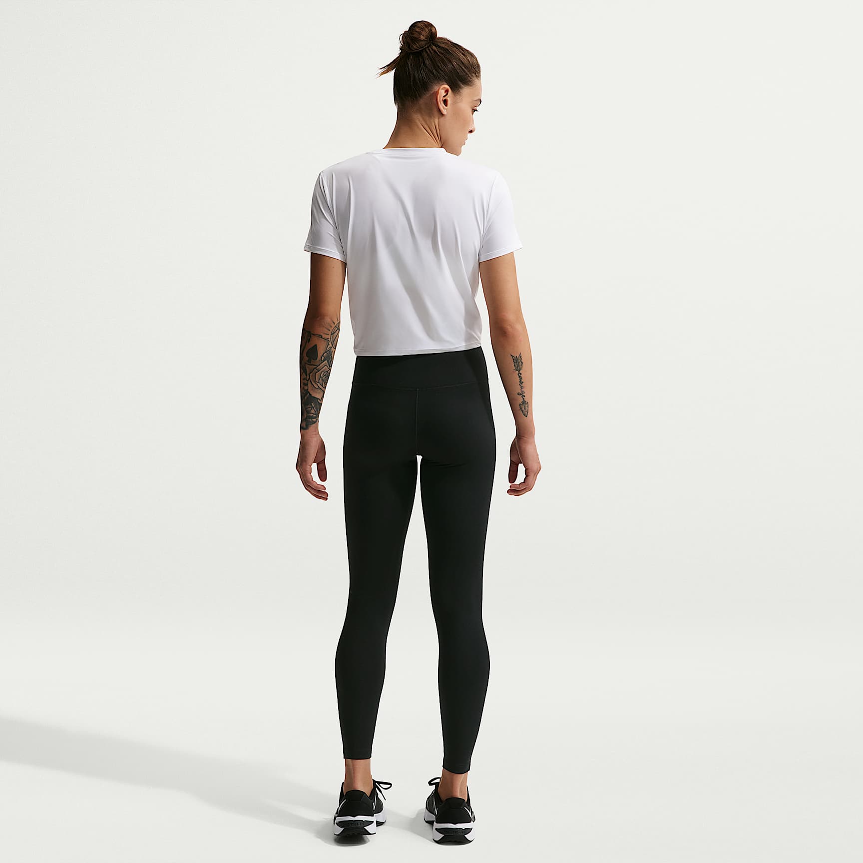 Nike One mit nahtloser Vorderseite - Nike One Leggings in voller Länge mit nahtloser Vorderseite und hohem Bund (Damen)