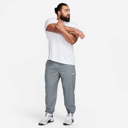 Nike Form - Nike Form vielseitige Hose mit schmal zulaufender Passform und für Herren