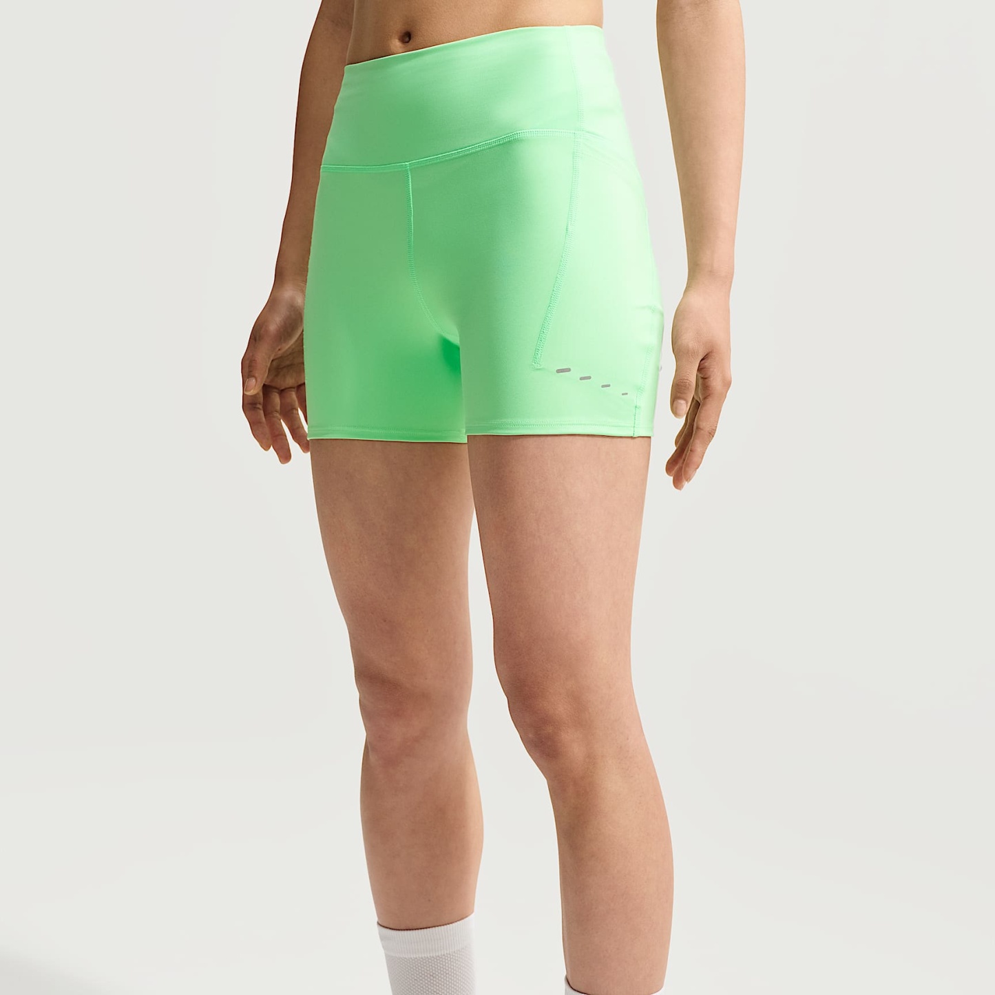Nike Swift - Nike Swift Damen-Laufshorts mit hohem Taillenbund und Taschen (ca. 10 cm)