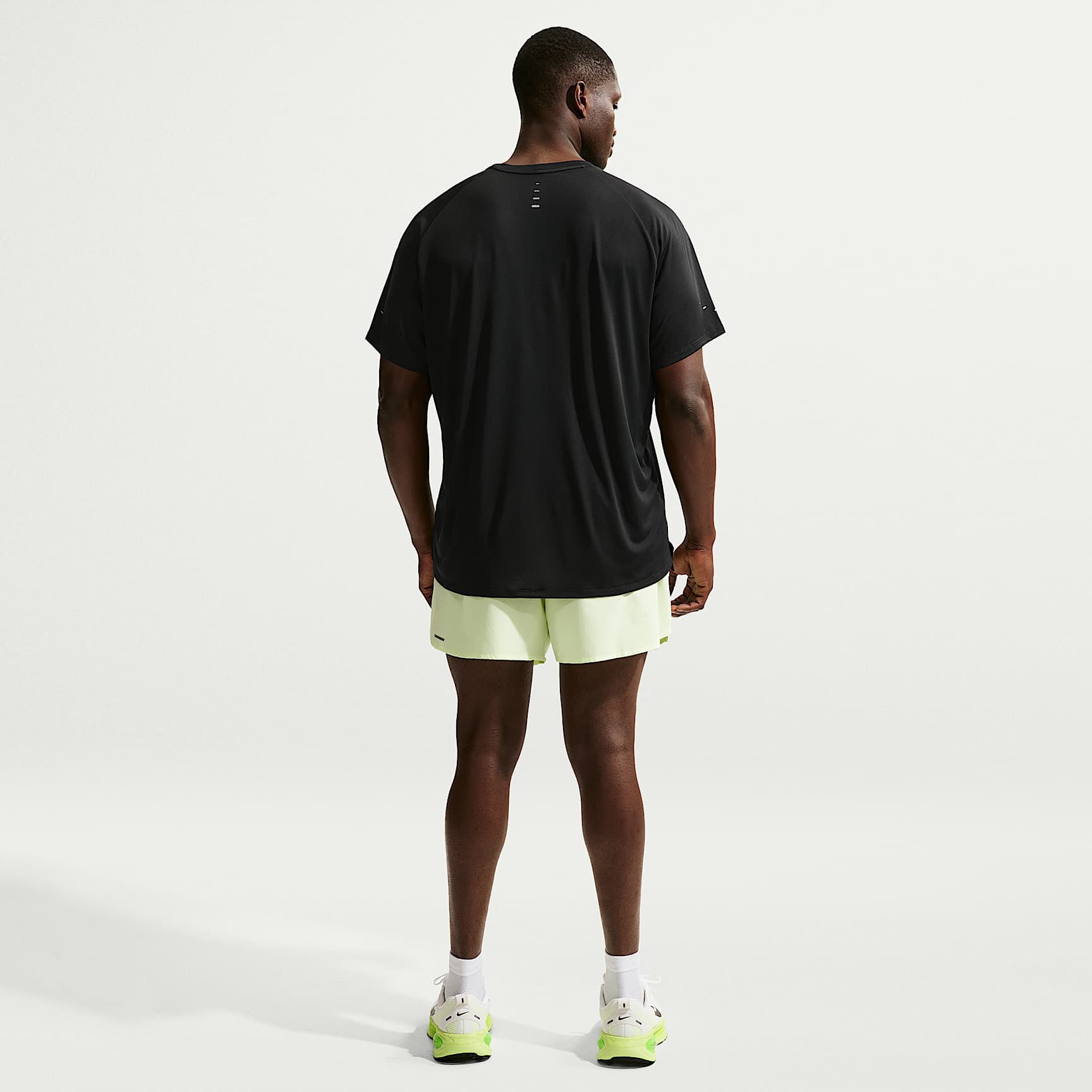 Nike Stride - Nike Stride Dri-FIT ADV Kurzarm-Laufoberteil (Herren)