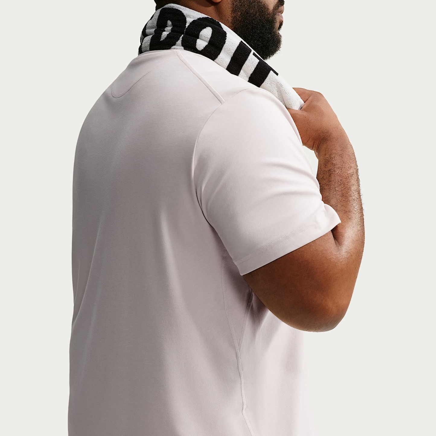 Nike Primary - Nike Primary vielseitiges Nike Dri-FIT Kurzarm-Oberteil für Herren