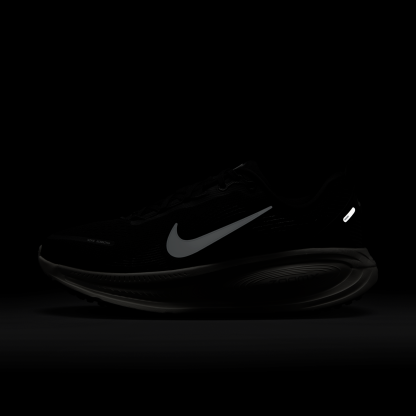 Nike Vomero 18 - Μαύρο/Coconut Milk/Light Iron Ore/Summit White - 10