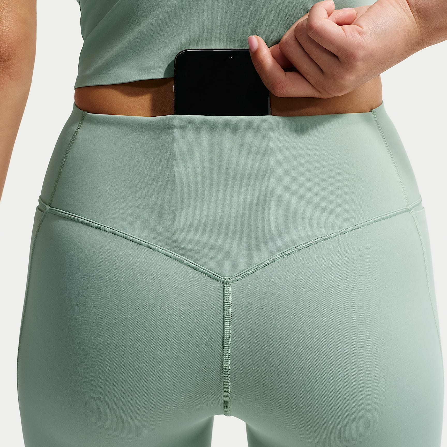 Nike Universa - Nike Universa 7/8-Leggings mit hohem Bund und ohne Frontnaht (Damen)