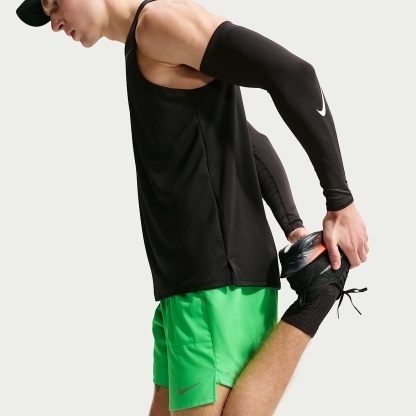 Nike Stride - Nike Stride Dri-FIT-Laufshorts mit Futter (ca. 18 cm) (Herren)