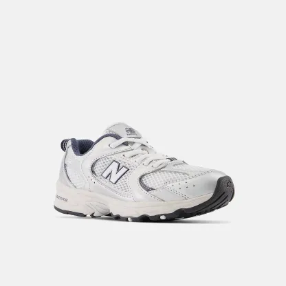 New Balance 530 BUNGEE LACE - SUMMER FOG con NIMBUS CLOUD y NB Navy - PZ530KA