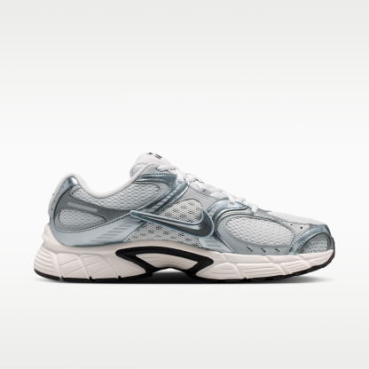 Nike V5 RNR - Photon Dust/Smoke Grey/Light Smoke Grey/Dark Smoke Grey - 3