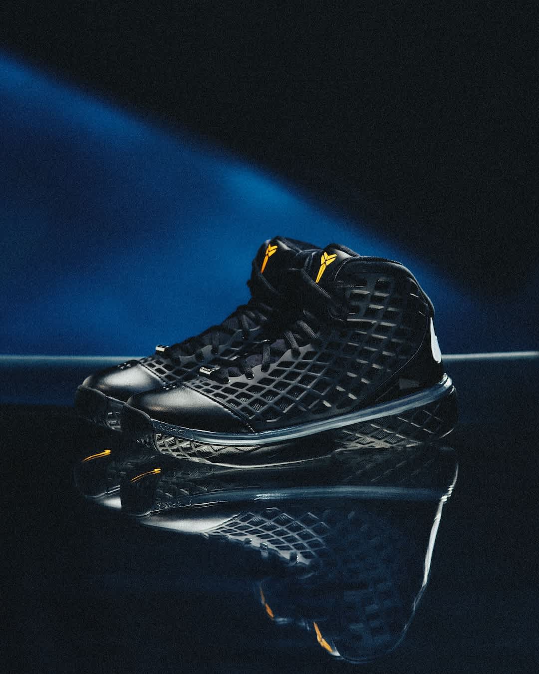 Kobe 3 Protro - Μαύρο/Anthracite/Varsity Maize/Λευκό - 10