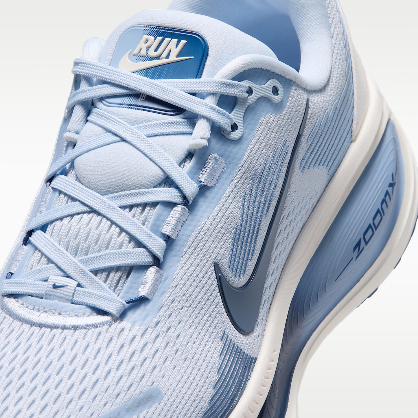 Nike Vomero 18 - Nike Vomero 18 Straßenlaufschuh (Damen)