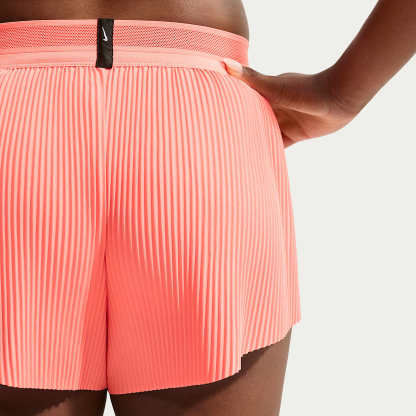 Nike AeroSwift - Nike AeroSwift Dri-FIT ADV Laufshorts mit mittelhohem Bund und Innenslip (Damen, ca. 7,5 cm)